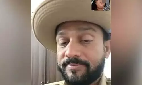 पुलिस वर्दी पहनकर पत्नी से वीडियो कॉल करने वाला चोर निलंबित पुलिस वर्दी पहनकर पत्नी से वीडियो कॉल करने वाला चोर निलंबित