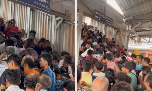 ठाणे रेलवे स्टेशन के प्लेटफार्म 4 पर भारी भीड़ पर नेटिजन की प्रतिक्रिया