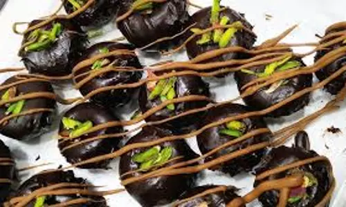 घर पर बनाएं ये 2 आसान Homemade चॉकलेट्स स्वीट्स
