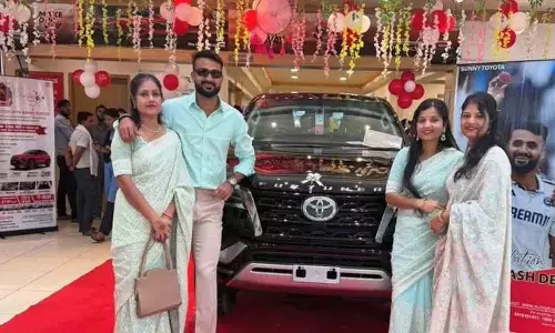 सपना हुआ साकार.. चाबी मिल गई.. भारतीय तेज गेंदबाज की नई कार की पोस्ट वायरल