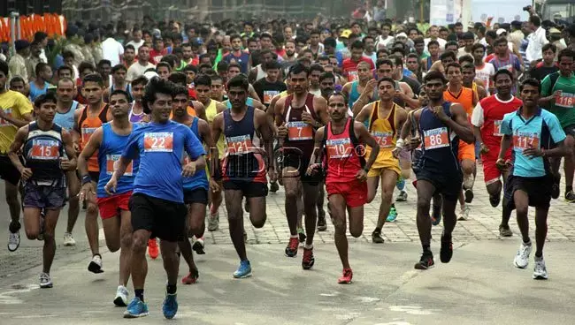 Mumbai: 20 हजार धावकों संग ठाणे में दौड़ेगी वर्षा मैराथन