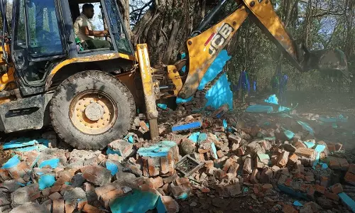 Haridwar: वन विभाग ने झिलमिल झील क्षेत्र से हटाया अतिक्रमण Haridwar: वन विभाग ने झिलमिल झील क्षेत्र से हटाया अतिक्रमण