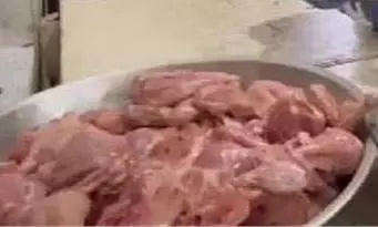 Jammu-Kashmir: भारी मात्रा में सड़ा मांस बरामद, दुकानदारों को चेतावनी जारी Jammu-Kashmir: भारी मात्रा में सड़ा मांस बरामद, दुकानदारों को चेतावनी जारी