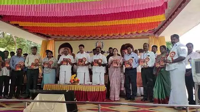 अनबिल महेश ने बालिकाओं की सुरक्षा के लिए कालविलक्कू परियोजना शुरू की अनबिल महेश ने बालिकाओं की सुरक्षा के लिए कालविलक्कू परियोजना शुरू की