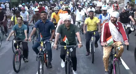 फिट इंडिया अभियान विकसित भारत के लक्ष्य की दिशा में एक मजबूत जनआंदोलन बना: मनसुख मांडविया फिट इंडिया अभियान विकसित भारत के लक्ष्य की दिशा में एक मजबूत जनआंदोलन बना: मनसुख मांडविया
