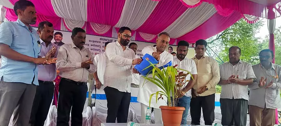 MCH की स्थापना के लिए 70% अस्पताल में उपस्थिति आवश्यक: स्वास्थ्य मंत्री MCH की स्थापना के लिए 70% अस्पताल में उपस्थिति आवश्यक: स्वास्थ्य मंत्री