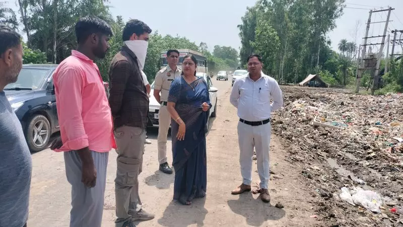 Haryana : महापौर ने जगाधरी में कचरा प्रबंधन संयंत्र का निरीक्षण किया Haryana : महापौर ने जगाधरी में कचरा प्रबंधन संयंत्र का निरीक्षण किया