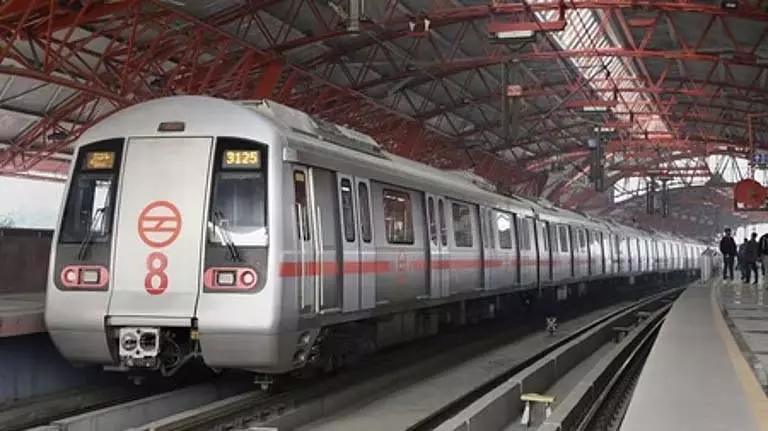 रक्षाबंधन पर भीड़ से निपटने के लिए मेट्रो ने दो दिनों में रिकॉर्ड 82 लाख चक्कर लगाए रक्षाबंधन पर भीड़ से निपटने के लिए मेट्रो ने दो दिनों में रिकॉर्ड 82 लाख चक्कर लगाए