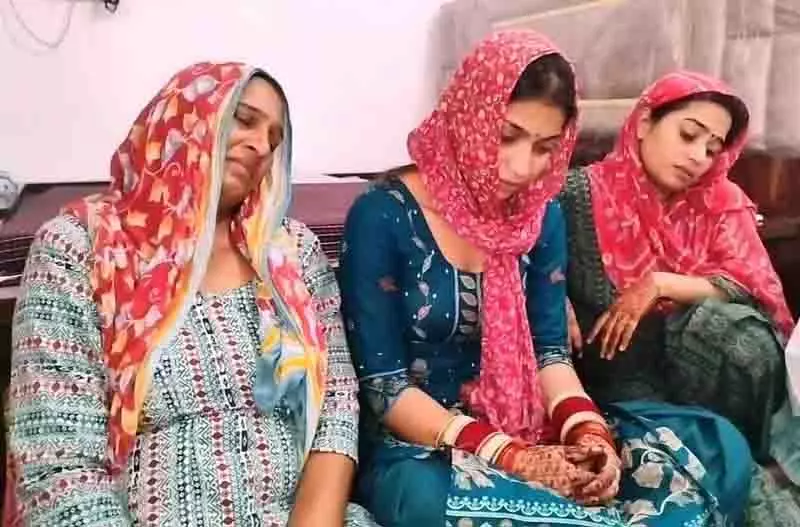 Kulgam में खन्ना का जवान शहीद, गांव में मातमी सन्नाटा Kulgam में खन्ना का जवान शहीद, गांव में मातमी सन्नाटा