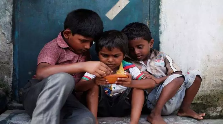 Pakistan के मानवाधिकार संगठन ने ईसाई और हिंदू बच्चों के साथ दुर्व्यवहार का पर्दाफाश किया Pakistan के मानवाधिकार संगठन ने ईसाई और हिंदू बच्चों के साथ दुर्व्यवहार का पर्दाफाश किया