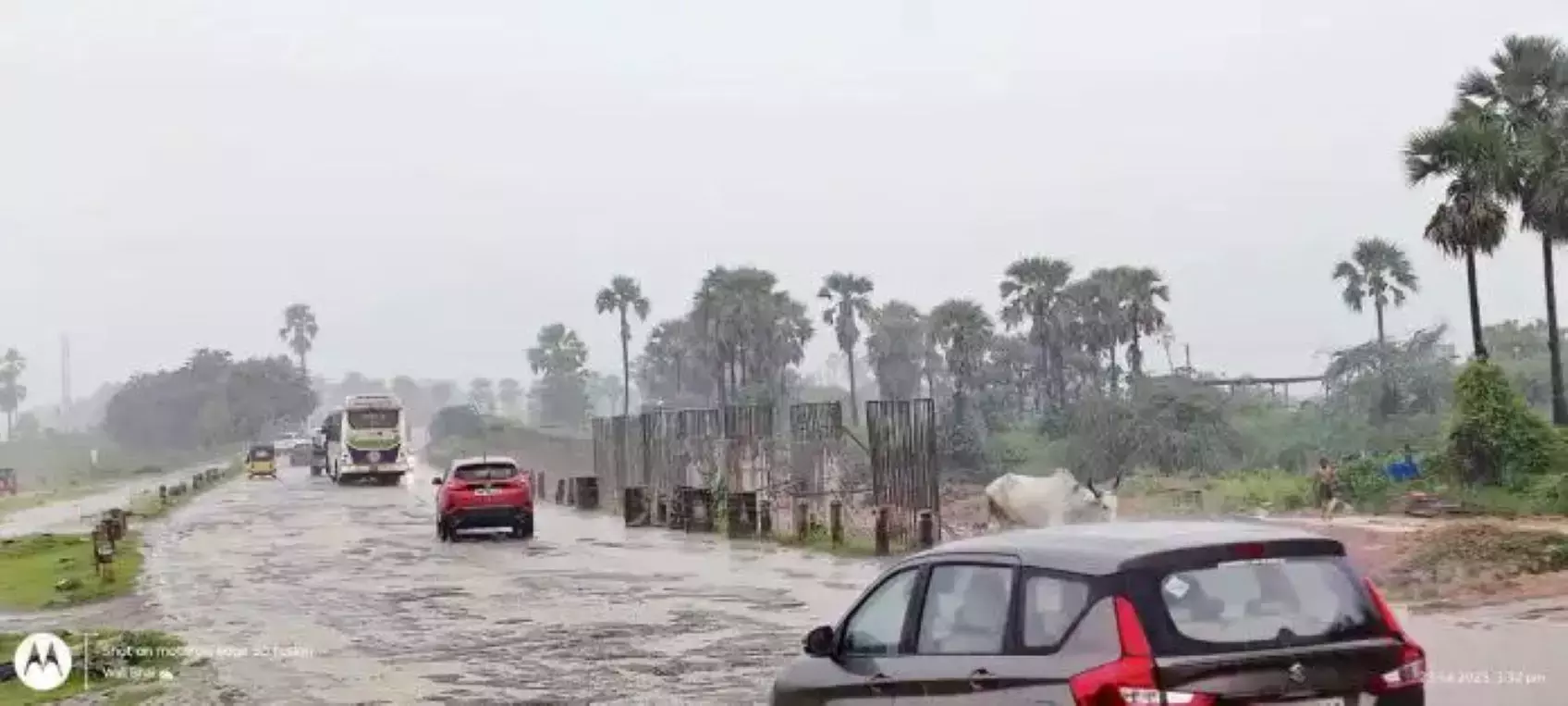 NH-163 पर पुल निर्माण की धीमी गति से जनता परेशान