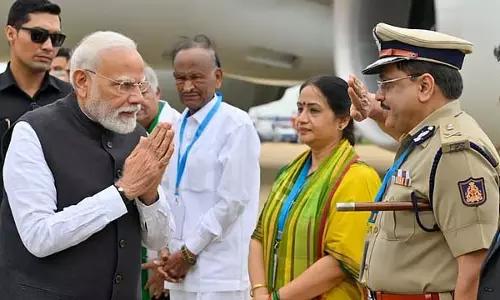 Bengaluru : प्रधानमंत्री HAL हवाई अड्डे पर पहुंचे