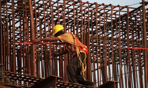 मिलेनियल्स और जेन Z ब्लू कॉलर नौकरी आवेदनों का दो-तिहाई हिस्सा: Report मिलेनियल्स और जेन Z ब्लू कॉलर नौकरी आवेदनों का दो-तिहाई हिस्सा: Report