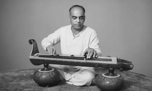 जयंती विशेष: सुरों के संत लालमणि, जिनकी गढ़ी मिश्रवाणी का भारतीय संगीत में खास स्थान जयंती विशेष: सुरों के संत लालमणि, जिनकी गढ़ी मिश्रवाणी का भारतीय संगीत में खास स्थान