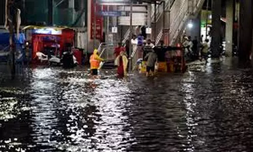 Hyderabad में भारी बारिश और बाढ़ की स्थिति, नामपल्ली में सबसे अधिक 11.75 सेमी बारिश दर्ज