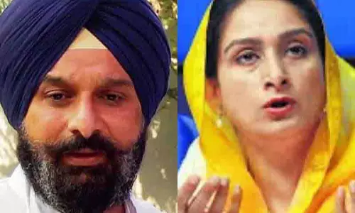 हाई-वोल्टेज ड्रामे के बाद Harsimrat Badal ने नाभा जेल में भाई मजीठिया को बांधी राखी