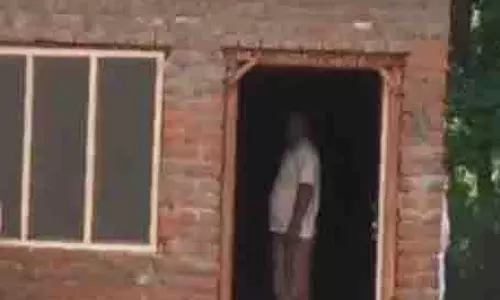 प्लास्टिक शीट से लेकर स्थायी छत तक, NGO प्रवासी परिवारों को राहत पहुंचा रहा प्लास्टिक शीट से लेकर स्थायी छत तक, NGO प्रवासी परिवारों को राहत पहुंचा रहा