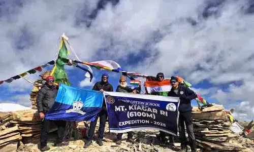 नई ऊंचाइयों पर पहुंचते हुए, BCS के छात्रों ने 6,100 मीटर की चोटी फतह की नई ऊंचाइयों पर पहुंचते हुए, BCS के छात्रों ने 6,100 मीटर की चोटी फतह की
