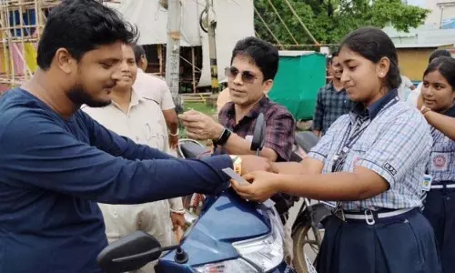 Cuttack सड़क सुरक्षा अभियान के साथ मनाई गई ‘राखी पूर्णिमा’ Cuttack सड़क सुरक्षा अभियान के साथ मनाई गई ‘राखी पूर्णिमा’