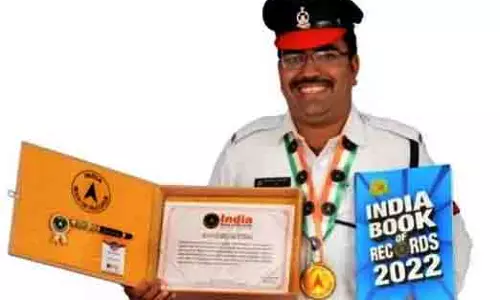 ट्रैफिक मैन को राष्ट्रपति पदक के साथ-साथ प्रमोशन का मिलेगा तोहफा ट्रैफिक मैन को राष्ट्रपति पदक के साथ-साथ प्रमोशन का मिलेगा तोहफा