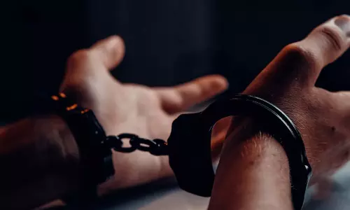 एयरपोर्ट से गिरफ्तार हुआ पति, पत्नी की मौत का जिम्मेदार बताया गया!