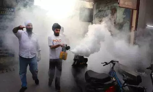 Jalandhar के पार्षद चड्ढा ने मच्छरों की बढ़ती संख्या के बीच रोजाना फॉगिंग के लिए धन मुहैया कराया