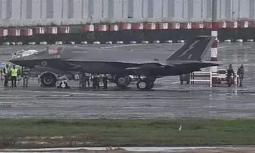 UK F-35B लड़ाकू विमान की जापान में आपातकालीन लैंडिंग