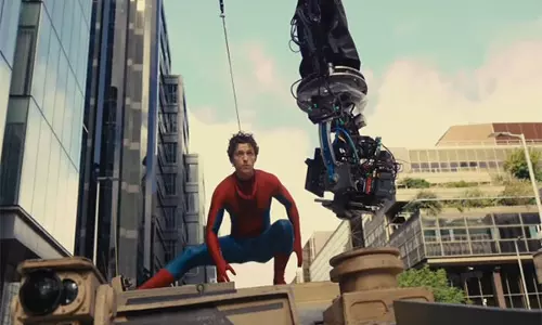 Tom Holland ने बताई ‘स्पाइडर-मैन’ सूट की खासियत
