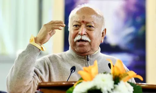 Mohan Bhagwat ने शिक्षा-इलाज पहुंच को लेकर जताई चिंता Mohan Bhagwat ने शिक्षा-इलाज पहुंच को लेकर जताई चिंता