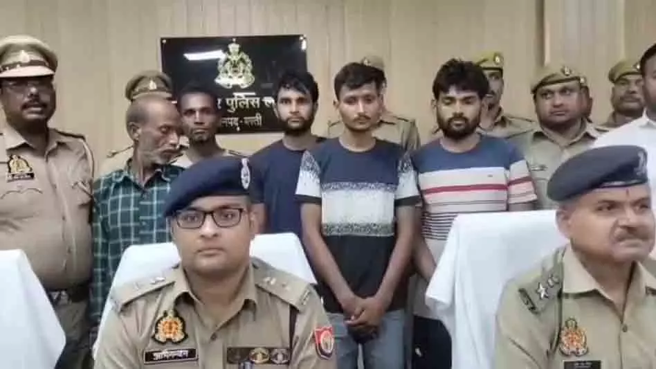 मैकेनिक और कबाड़ी चला रहे थे चोरी गैंग, 10 बाइक के साथ 5 शातिर अरेस्ट मैकेनिक और कबाड़ी चला रहे थे चोरी गैंग, 10 बाइक के साथ 5 शातिर अरेस्ट