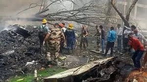 पहेली को सुलझाते हुए: AI171 दुर्घटना पर वकील माइक एंड्रयूज़ पहेली को सुलझाते हुए: AI171 दुर्घटना पर वकील माइक एंड्रयूज़