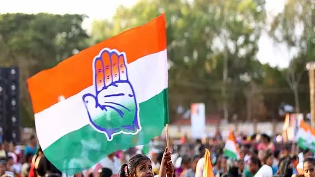 TPCC पैनल ने कोंडा मुरली और वारंगल नेताओं के बीच शांति स्थापित की TPCC पैनल ने कोंडा मुरली और वारंगल नेताओं के बीच शांति स्थापित की