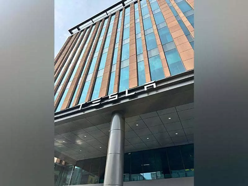 टेस्ला कल दिल्ली के एयरोसिटी में नया एक्सपीरियंस सेंटर लॉन्च करेगी टेस्ला कल दिल्ली के एयरोसिटी में नया एक्सपीरियंस सेंटर लॉन्च करेगी