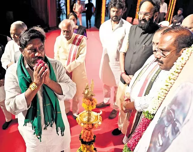 गरीबी सफलता में बाधा नहीं, पूर्व केंद्रीय मंत्री शिवशंकर इसका प्रमाण: Dy CM Bhatti गरीबी सफलता में बाधा नहीं, पूर्व केंद्रीय मंत्री शिवशंकर इसका प्रमाण: Dy CM Bhatti