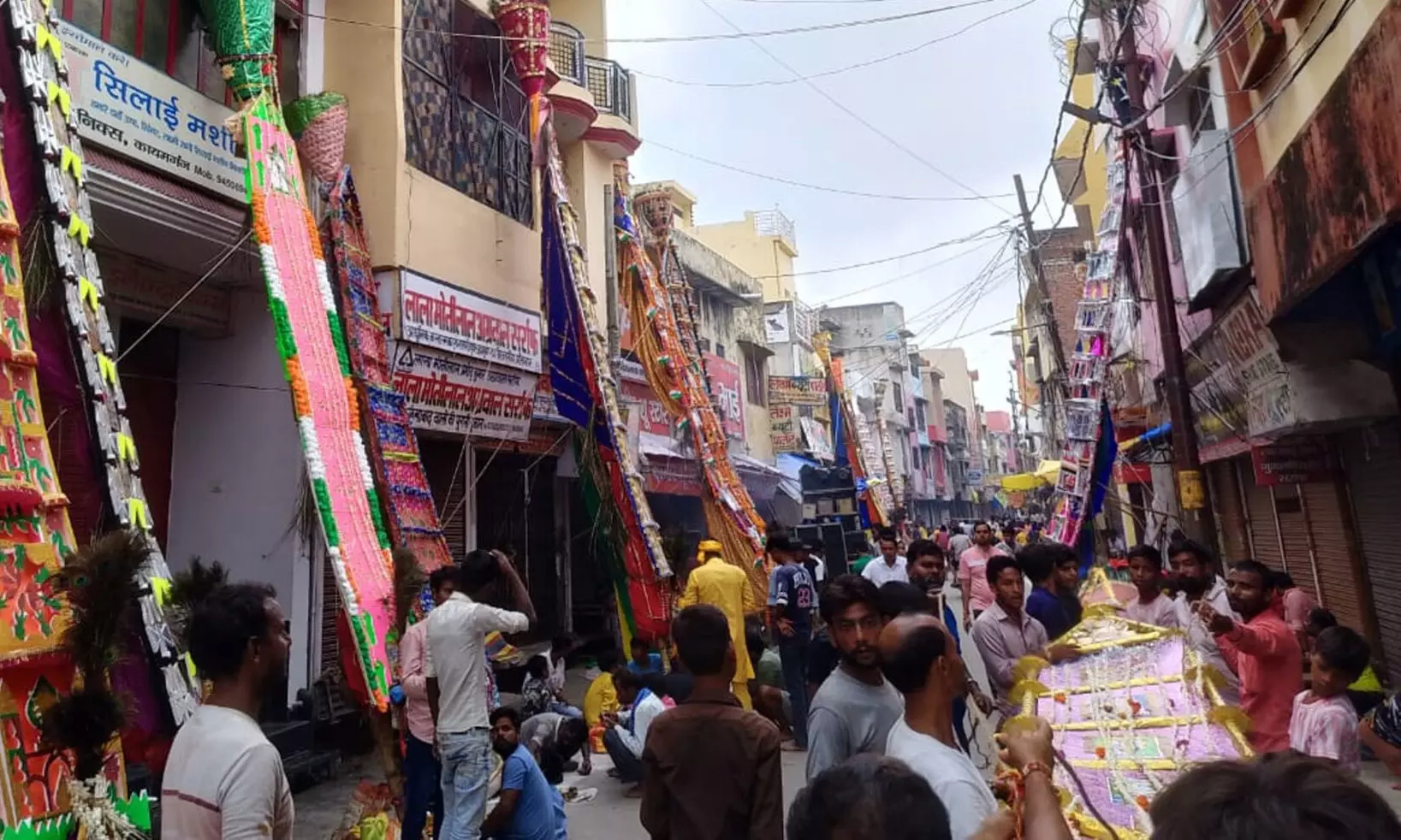 Kayamganj: गोगा महाराज जयंती पर धूमधाम से आयोजित निशान यात्रा Kayamganj: गोगा महाराज जयंती पर धूमधाम से आयोजित निशान यात्रा