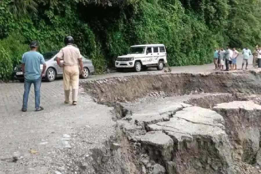 NH10 पर भारी वाहनों पर प्रतिबंध NH10 पर भारी वाहनों पर प्रतिबंध