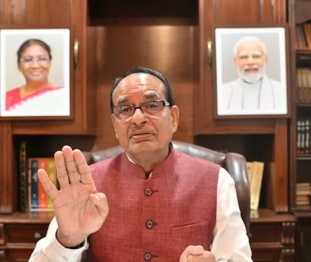 सोमवार को 30 लाख किसानों के खातों में 3,200 करोड़ रुपये की पहली किश्त जमा होगी : शिवराज सिंह चौहान सोमवार को 30 लाख किसानों के खातों में 3,200 करोड़ रुपये की पहली किश्त जमा होगी : शिवराज सिंह चौहान