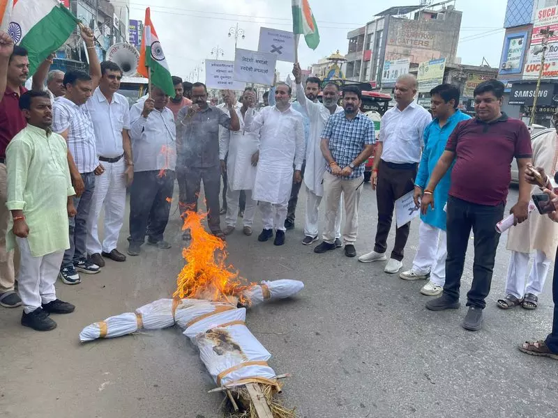 स्वदेशी मंच ने ट्रम्प के टैरिफ आतंकवाद का विरोध किया स्वदेशी मंच ने ट्रम्प के टैरिफ आतंकवाद का विरोध किया