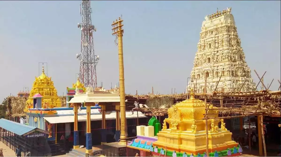 AP: वेमिरेड्डीज़ कोंडाबित्रगुंटा मंदिर के लिए कोनेरू का पुनर्निर्माण करेगा AP: वेमिरेड्डीज़ कोंडाबित्रगुंटा मंदिर के लिए कोनेरू का पुनर्निर्माण करेगा
