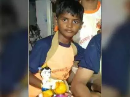 Dahisar: दही हांडी के दौरान गिरकर 11 वर्षीय गोविंदा की मौत Dahisar: दही हांडी के दौरान गिरकर 11 वर्षीय गोविंदा की मौत
