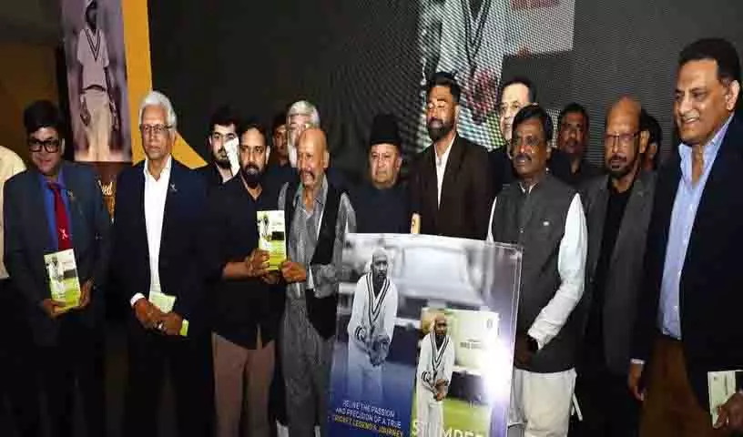 Hyderabad में भावुक कार्यक्रम में किरमानी ने अपनी आत्मकथा ‘स्टम्प्ड’ का विमोचन किया Hyderabad में भावुक कार्यक्रम में किरमानी ने अपनी आत्मकथा ‘स्टम्प्ड’ का विमोचन किया
