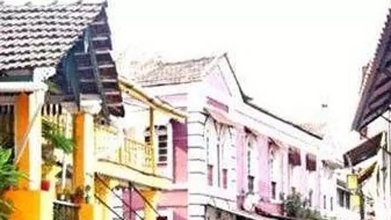 Latin Quarter के निवासियों ने नागरिक मुद्दों के लिए विरासत-सुरक्षित समाधान की मांग की Latin Quarter के निवासियों ने नागरिक मुद्दों के लिए विरासत-सुरक्षित समाधान की मांग की