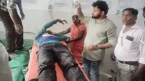 रक्षाबंधन पर पत्नी नहीं लौटी, नाराज पति ने खा ली जहरीली दवा और सिंदूर रक्षाबंधन पर पत्नी नहीं लौटी, नाराज पति ने खा ली जहरीली दवा और सिंदूर