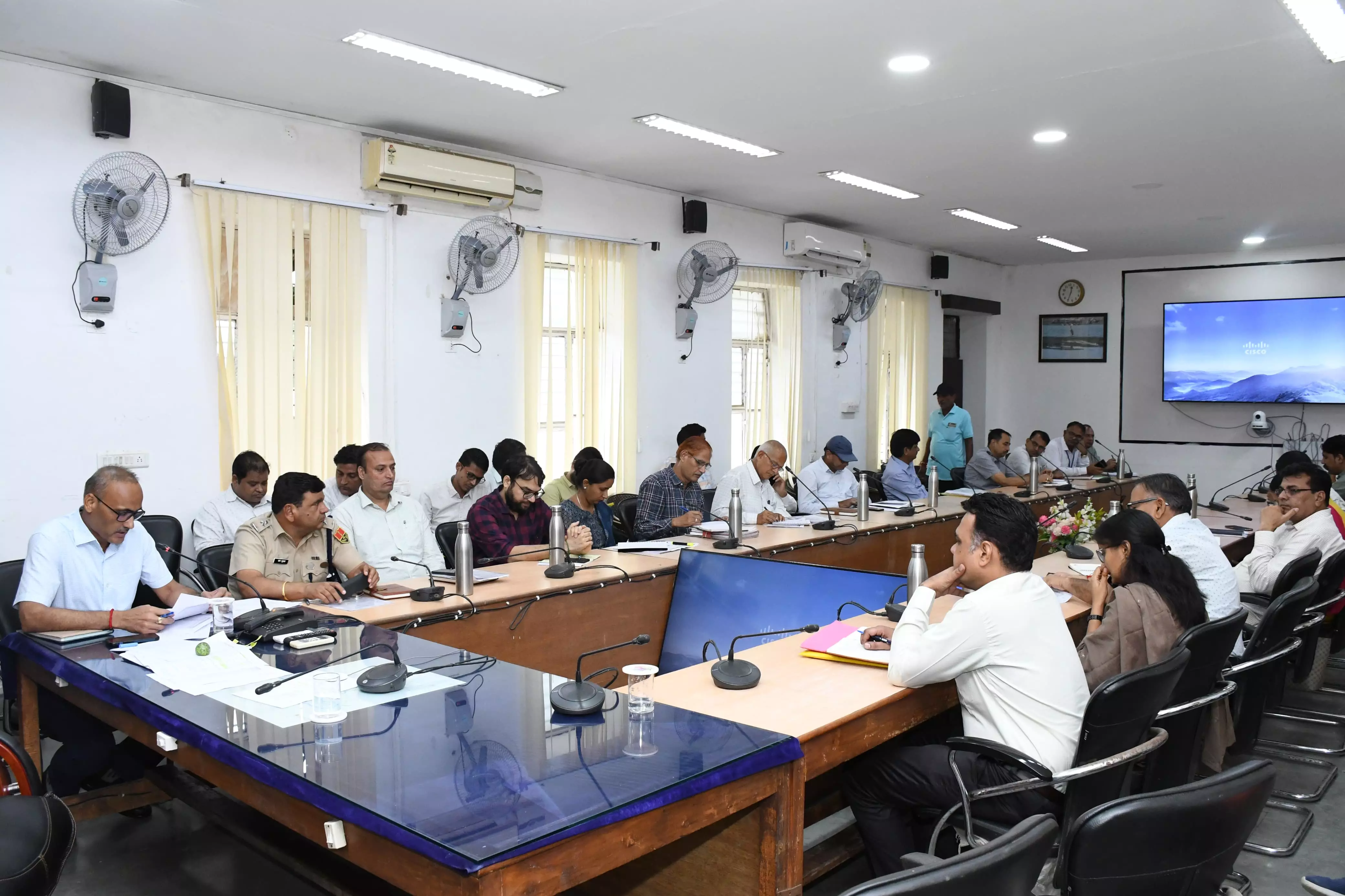 Madhopur: ध्वजारोहण कार्यक्रम की रूपरेखा तय, कृषि मंत्री करेंगे झंडारोहण Madhopur: ध्वजारोहण कार्यक्रम की रूपरेखा तय, कृषि मंत्री करेंगे झंडारोहण