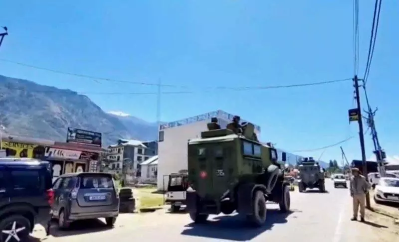 Kishtwar में आतंकवादियों को बेअसर करने के लिए सुरक्षा अभियान दूसरे दिन में प्रवेश कर गया Kishtwar में आतंकवादियों को बेअसर करने के लिए सुरक्षा अभियान दूसरे दिन में प्रवेश कर गया