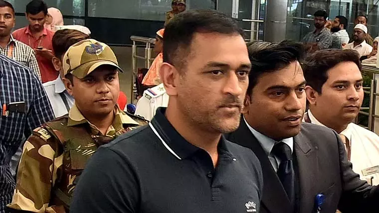 मद्रास हाईकोर्ट ने धोनी मामले में सुनवाई की अनुमति दी मद्रास हाईकोर्ट ने धोनी मामले में सुनवाई की अनुमति दी