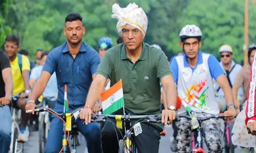 केंद्रीय मंत्री मंडाविया ने ‘फिट इंडिया संडे ऑन साइकिल’ के दिल्ली संस्करण का नेतृत्व किया