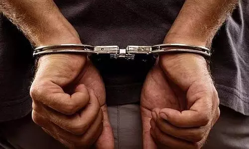 Mumbai : ट्रॉम्बे पुलिस ने 95,500 रुपये के नकली नोटों के रैकेट का भंडाफोड़ किया, एक गिरफ्तार
