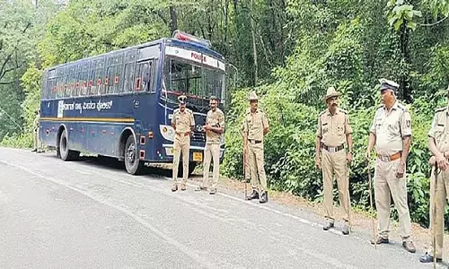 धर्मस्थल: यूट्यूबर पर हमला और पुलिस की ड्यूटी में बाधा डालने का मामला, 6 गिरफ्तार धर्मस्थल: यूट्यूबर पर हमला और पुलिस की ड्यूटी में बाधा डालने का मामला, 6 गिरफ्तार
