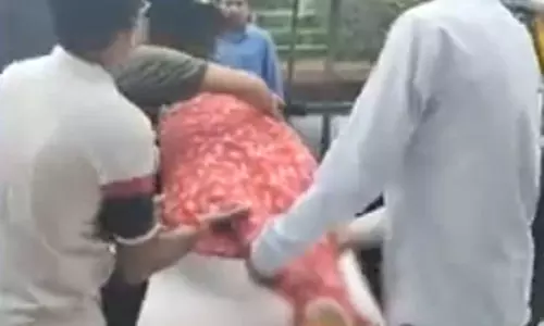 सर्दी बुखार का ईलाज कराने झोलाछाप डॉक्टर के पास गया किशोर, इंजेक्शन लगाते ही तोड़ा दम